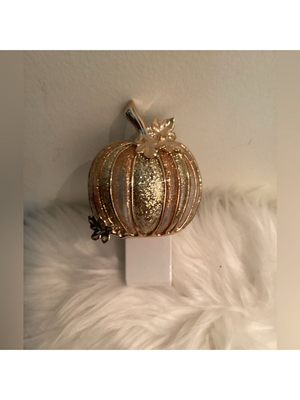 Bath and Body Works glitter pumpkin diffuser wall plug in